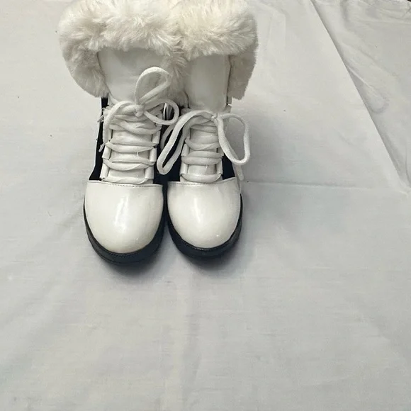 NO NAME BRAND - Picture 1 of 11